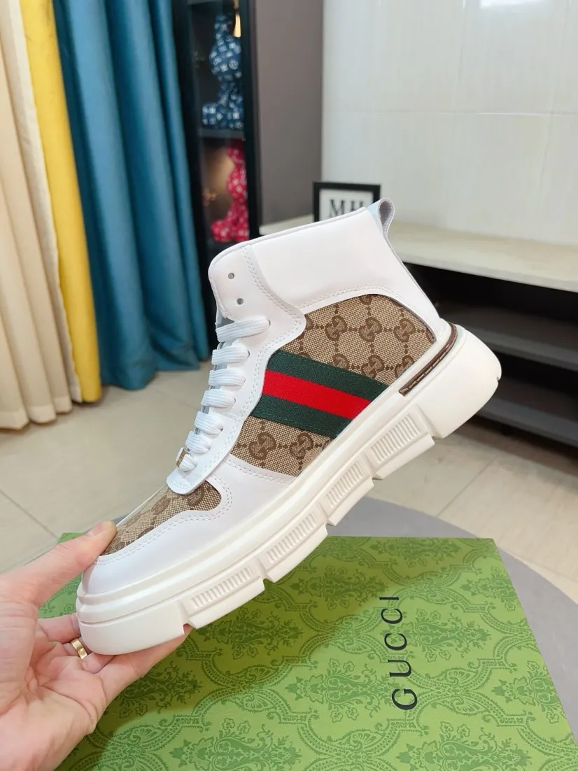 Men's shoes 💰440🌹🌹GUCCI [Gucci] New high-top men's shoes, a high-end brand, the latest fashionable casual men's shoes, trendy and versatile, relaxed and sporty style, uppers imported from Italy, first-layer cowhide, genuine leather lining, and ultra-fine workmanship. Original personalized fashionable rubber wear-resistant outsole, light and comfortable on the foot, size 38-44